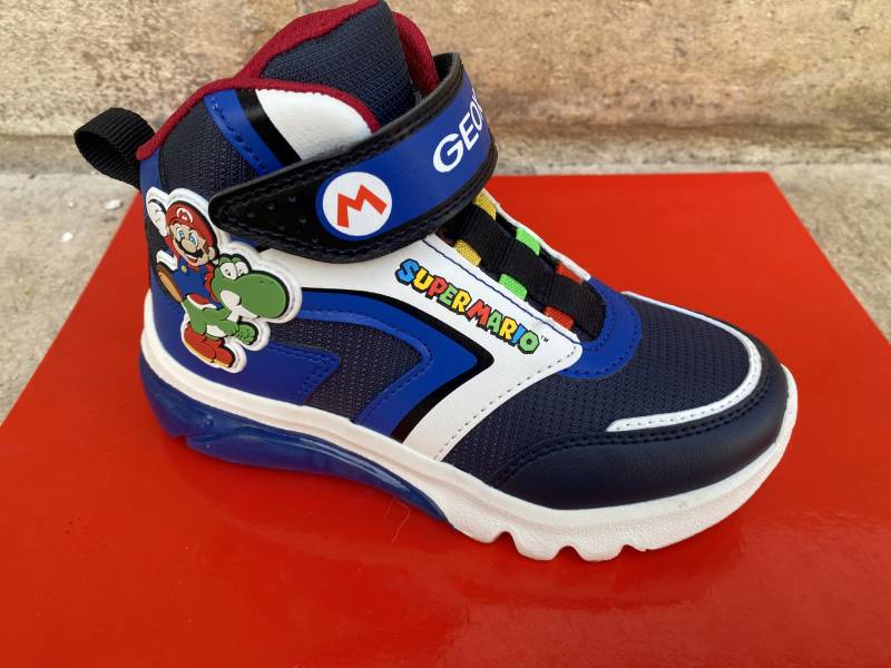 basket Geox MARIO BROS ET LUIGI près de Moulon