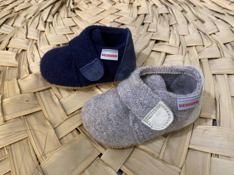 chaussons chauds avec semelle pour bébés près de Blanquefort